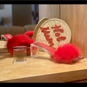 JEFFREY CAMPBELL Luxuries Feather Sandal. SIZE 8